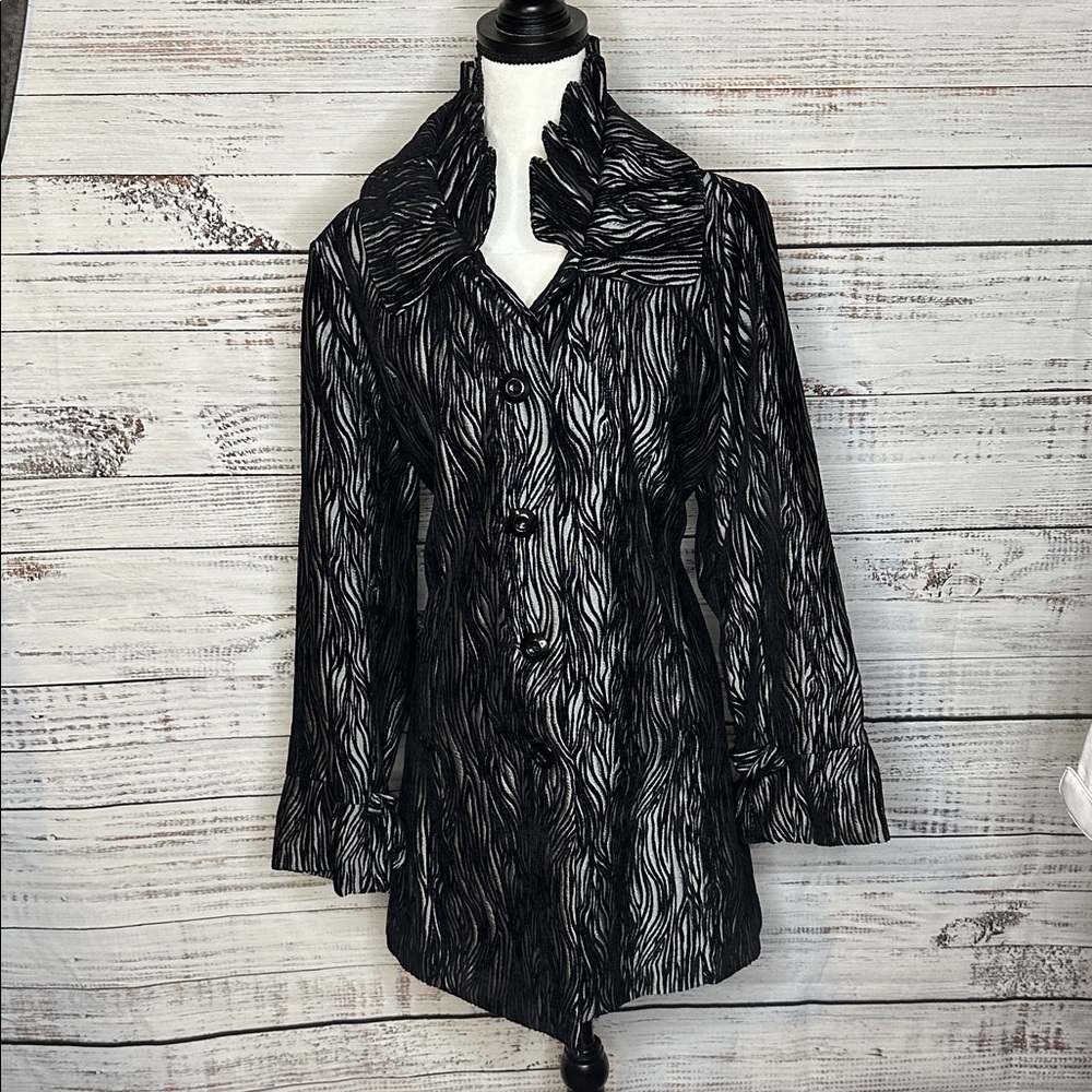 Chic Black and White Patterned Coat